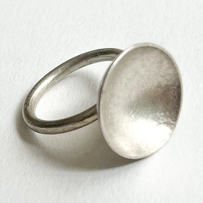 Anillo cóncavo